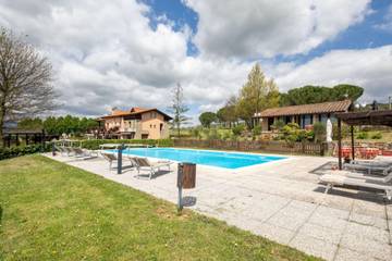 Casa Vacanza per 16 Persone in Bibbiena, Casentino, Foto 1