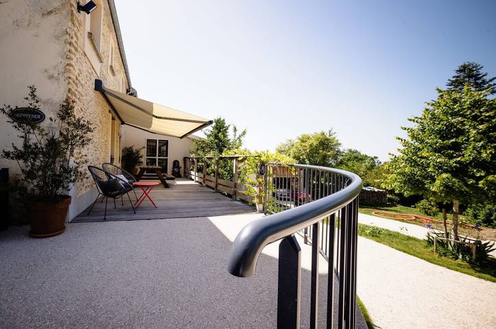 Chambre d’hôte pour 2 personnes, avec Terrasse et Jardin à Fouchères