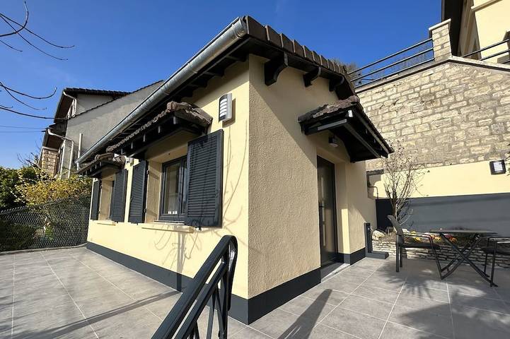 Location de vacances pour 2 personnes, avec Terrasse et Jardin à Le Pecq