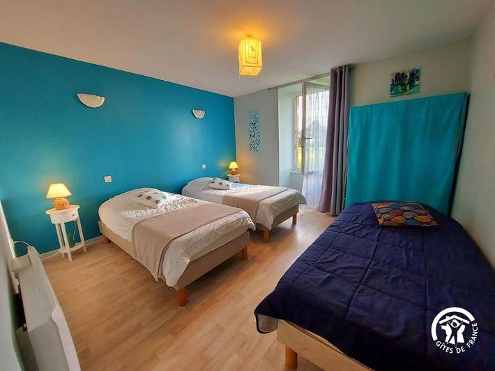 Location de vacances pour 10 personnes, avec terrasse et jardin à Gennes-sur-Glaize - 4