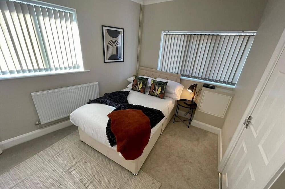 Recently Renovated Property In Stoke on Trent in Stoke-on-Trent, Midlands