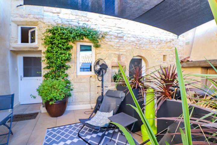 Gîte pour 2 personnes, avec sauna ainsi que piscine et terrasse à Congénies