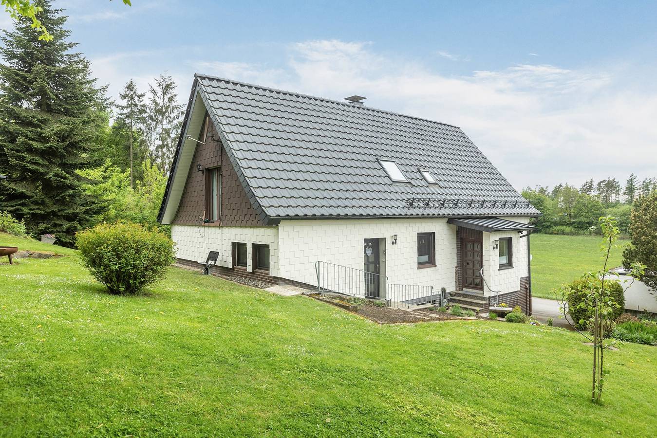 Appartement entier, Appartement "Sunnenviul" : escapade idyllique au vert avec terrasse et vue panoramique in Halberbracht, Lennestadt