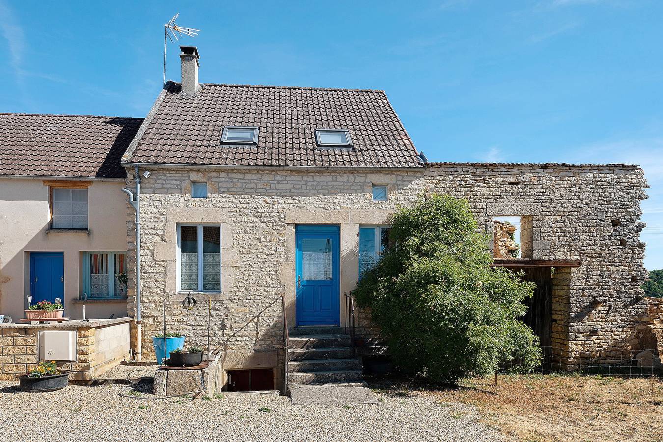 Ferienhaus 'Chez Pauline' mit privatem Garten in Massangis, Region Avallon