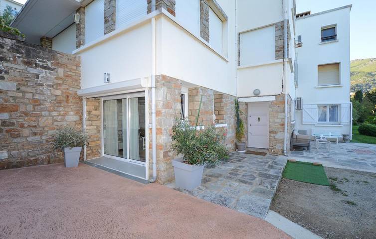 Appartement de vacances pour 4 personnes, avec terrasse et jardin