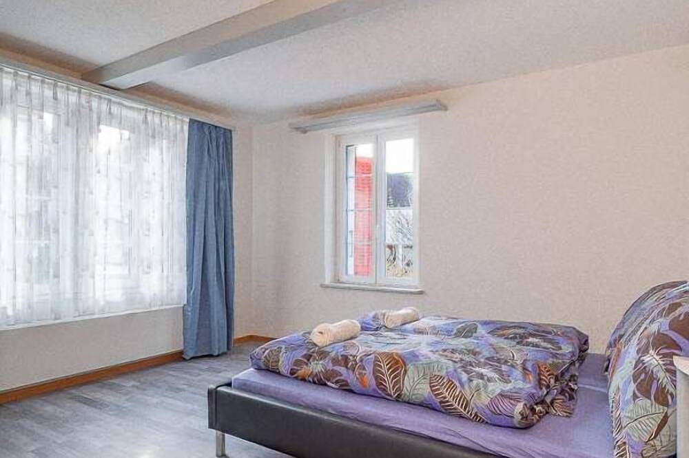 Ganze Wohnung, Spiez Center Stay|Balcony+Parking+Near Interlaken in Spiez, Thunersee