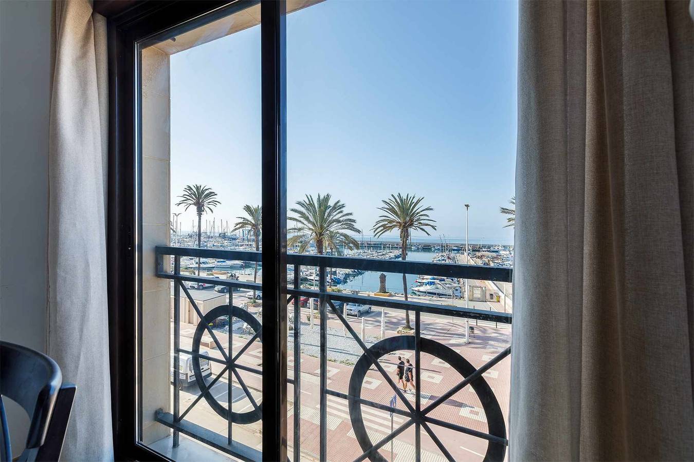 Entire apartment, A&N Caleta de Vélez Marina Retreat in Urbanización Villa del Mar, Vélez-Málaga