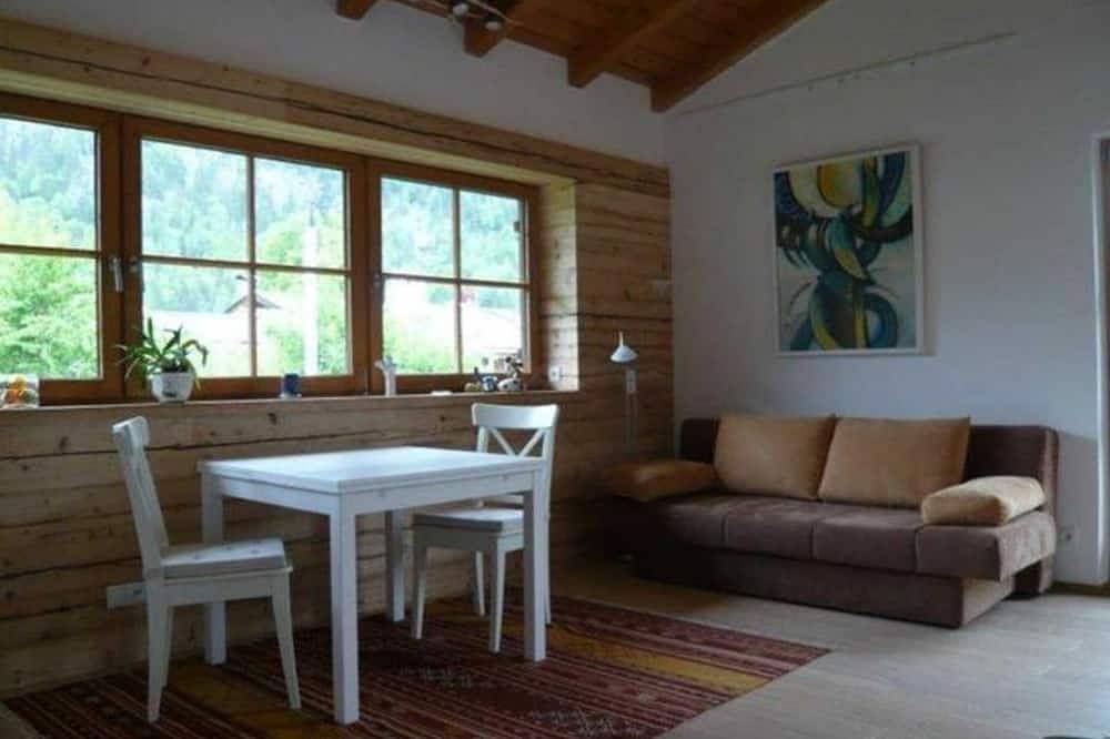 Entire apartment, Ferienwohnungen Lindinger - Holiday apartment Atelier in Ellmösl, Rottach-Egern