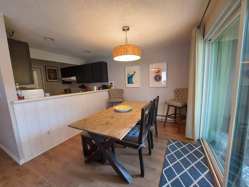 Ganze Wohnung, Gemütliche Eigentumswohnung mit 2 Betten / 2 Bädern am Eagle River zwischen Vail & Beaver Creek in Eagle-Vail, Beaver Creek