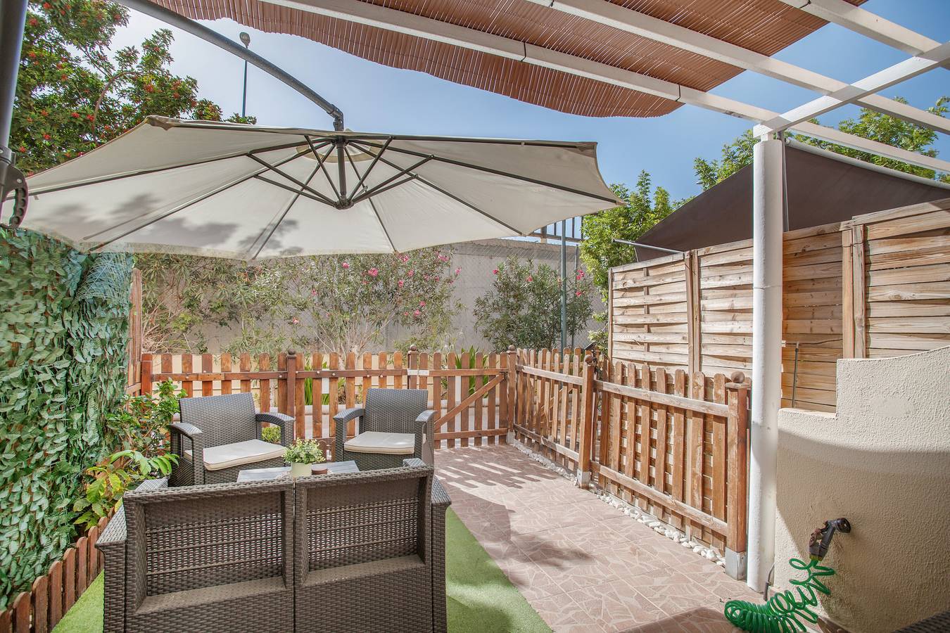 Apartamento entero, Vacaciones 'Green Oasis Club' con Piscina Compartida, Wi-Fi y Aire Acondicionado in Maspalomas, San Bartolomé de Tirajana