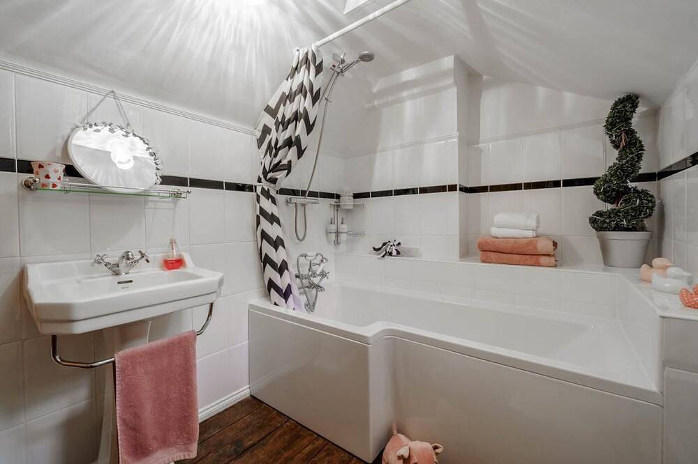 2 Bed in Grange Over Sands in Grange-over-Sands, Lake District