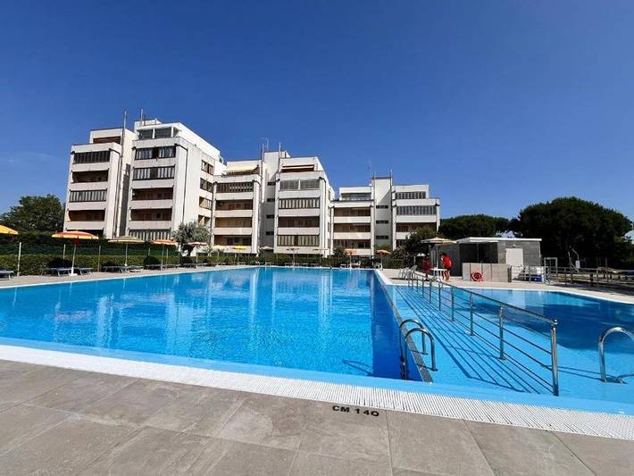Appartamento per 4 persone, con balcone e piscina in Punta Marina