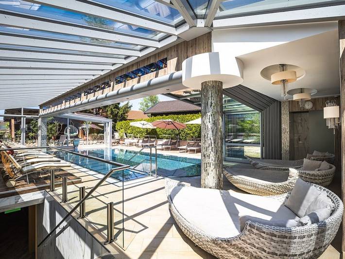 Ferienhaus für 4 Personen, mit Terrasse und Garten sowie Pool in Anger