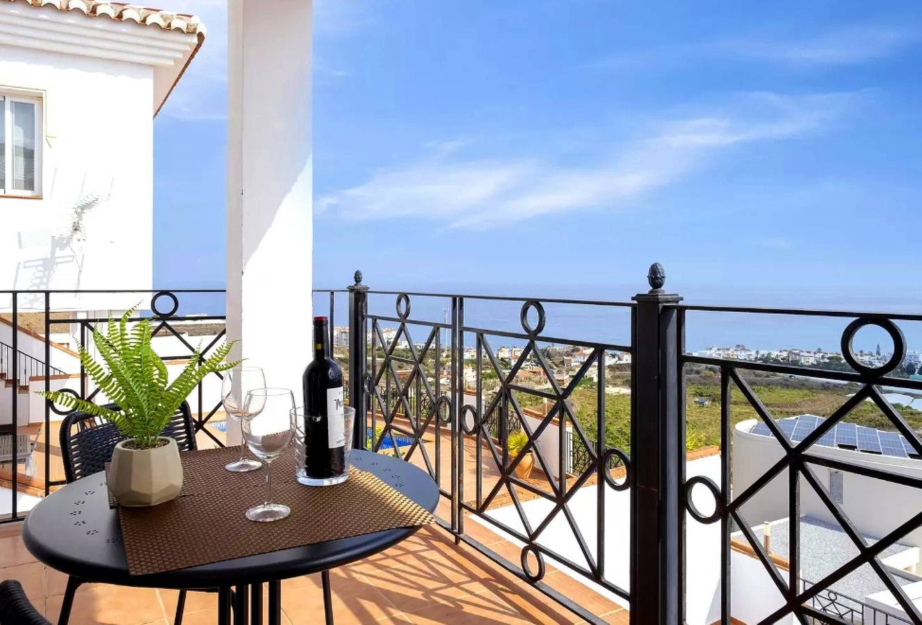Feriehus for 6 personer med balkon in Torrox Costa, Torrox