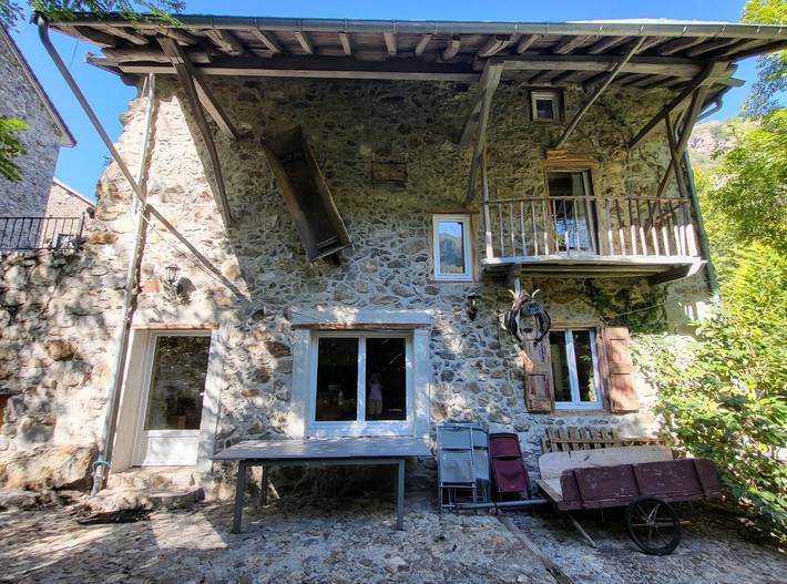 Gîte pour 8 personnes, avec terrasse ainsi que jardin et jacuzzi, animaux acceptés à Illier-et-Laramade - 4