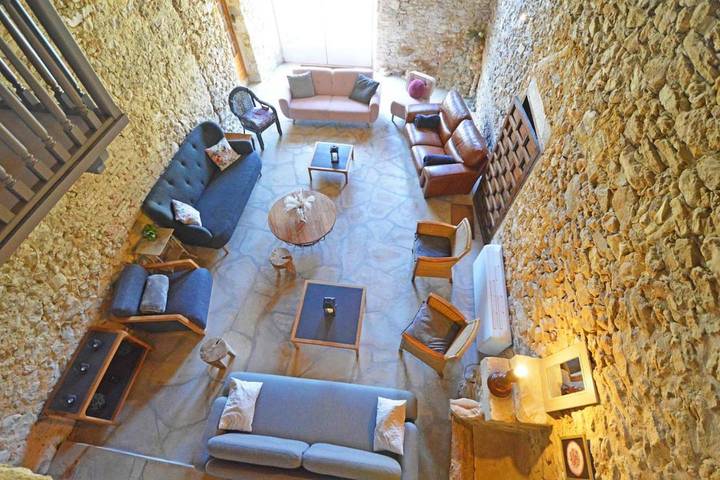 Location de vacances pour 20 personnes, avec vue ainsi que piscine et terrasse, animaux acceptés à Le Teil - 4