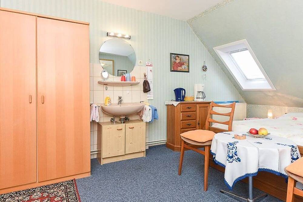 Ganze Wohnung, Zimmer Südblick - Ferienhof Bremer in Groß Holum in Groß Holum, Neuharlingersiel