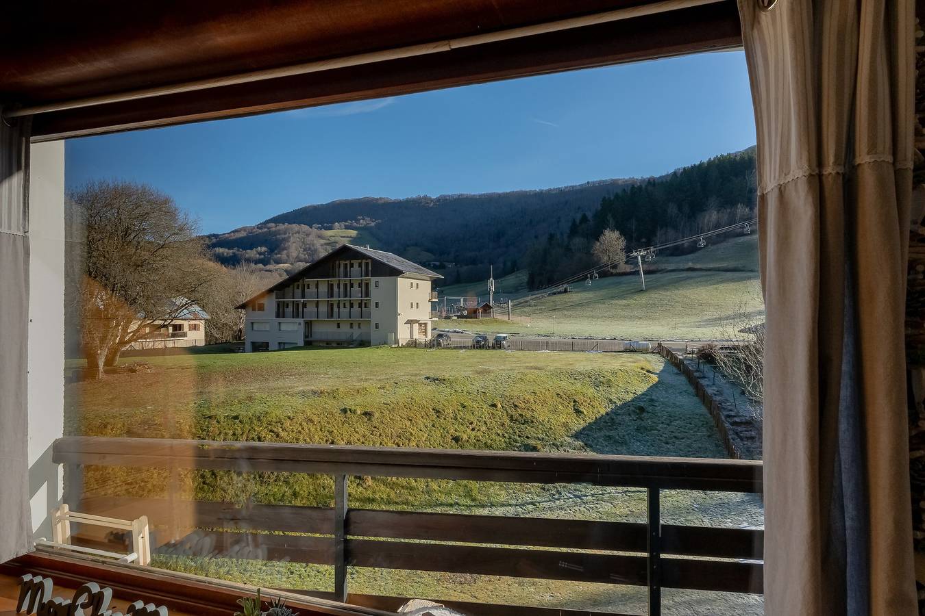 Estudio entero, Apartamento 'L'Alt-Aillon' con vistas a la montaña y balcón in Aillon-le-Jeune, Chambéry region