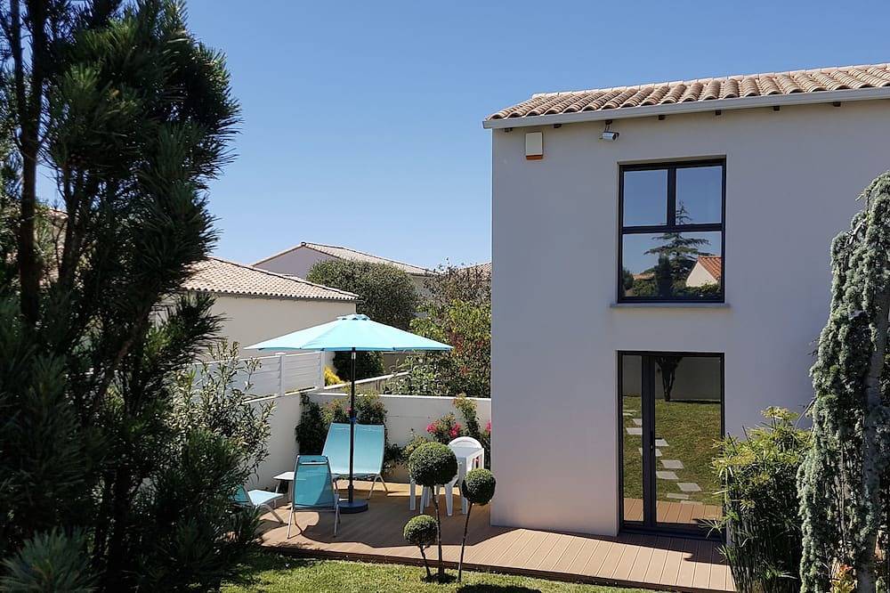 Ganze Wohnung, T2 Duplex *** cosy and bright 26 m2, with a small sea view at 400 m, for 2 in Fouras, Rochefort und Umgebung