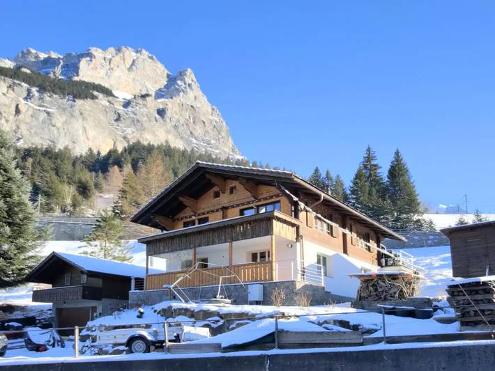 Gîte pour 5 personnes, avec balcon à Kandergrund