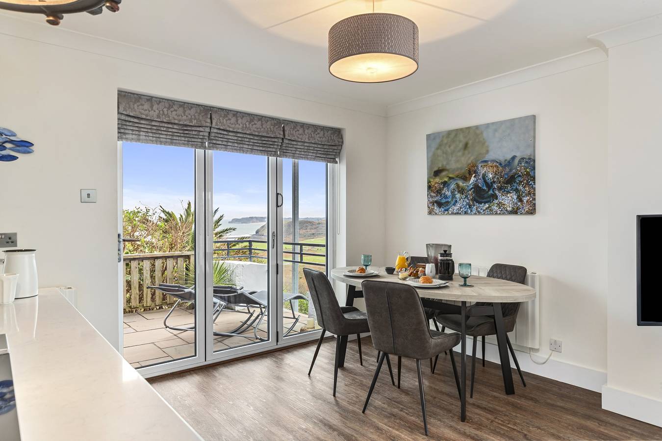 Entire apartment, Blue Horizon - Spectacular Coastal Views in Penally, Pembrokeshire