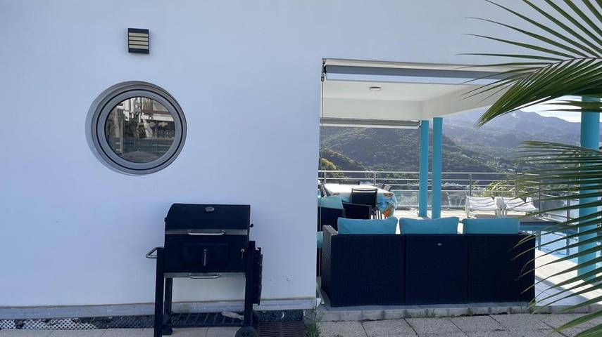 Location de vacances pour 14 personnes, avec piscine ainsi que vue et jardin dans Plage de Malendure - 3