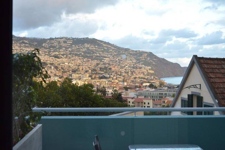 Maison d’hôte pour 3 personnes, avec piscine ainsi que jardin et vue à Funchal - 4