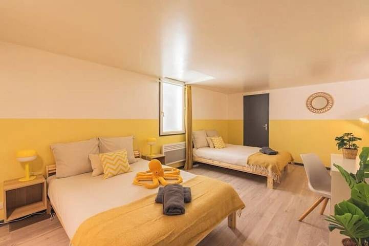 Appartement entier, Le Pastel - 10 couchages - proche Cathédrale in Reims, Marne