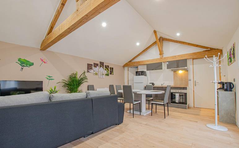 Gîte pour 2 personnes, avec terrasse et piscine ainsi que sauna et jardin dans l' Aube - 4