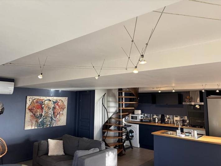 Location de vacances pour 6 personnes, avec piscine et terrasse ainsi que vue et jardin à Saint-Michel-Loubéjou - 3