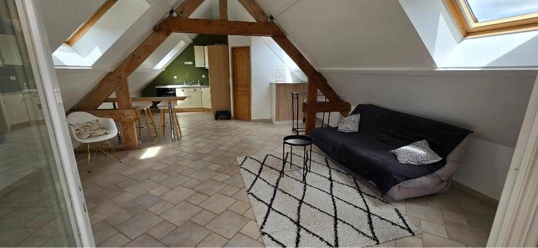 Appartement entier, Studio au calme pour 2 personnes in Gadencourt, Région d'Évreux