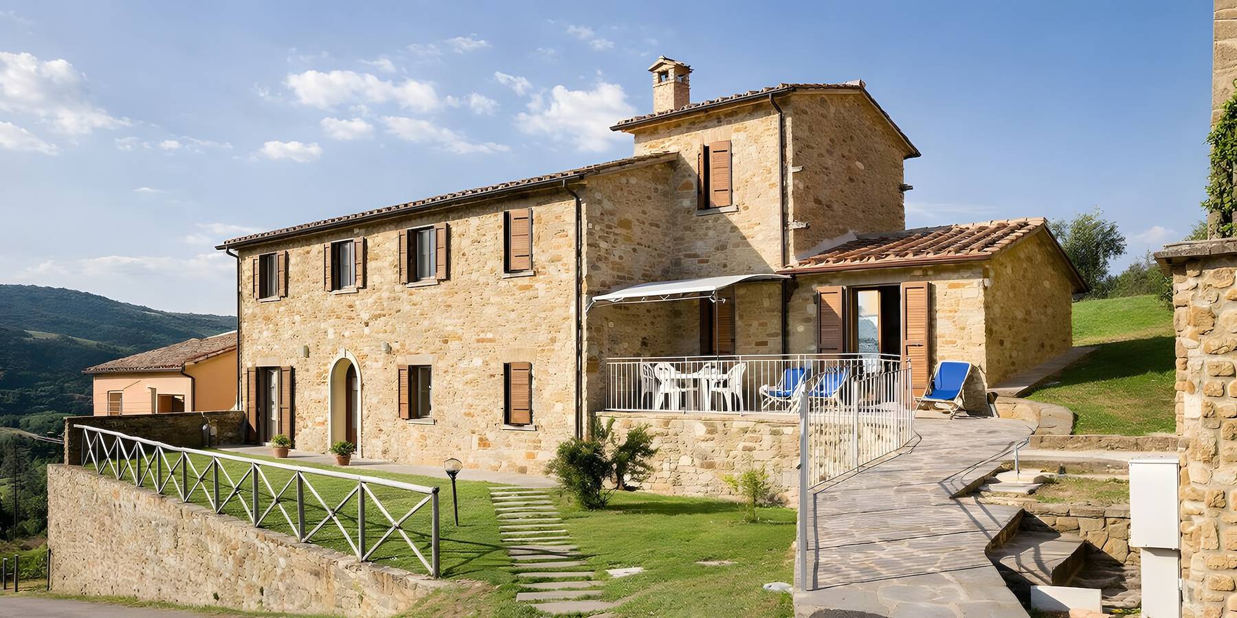 Villa 'Agriturismo Pugnano Alto' con piscina privada, terraza privada y Wi-Fi in Lisciano Niccone, Valtiberina