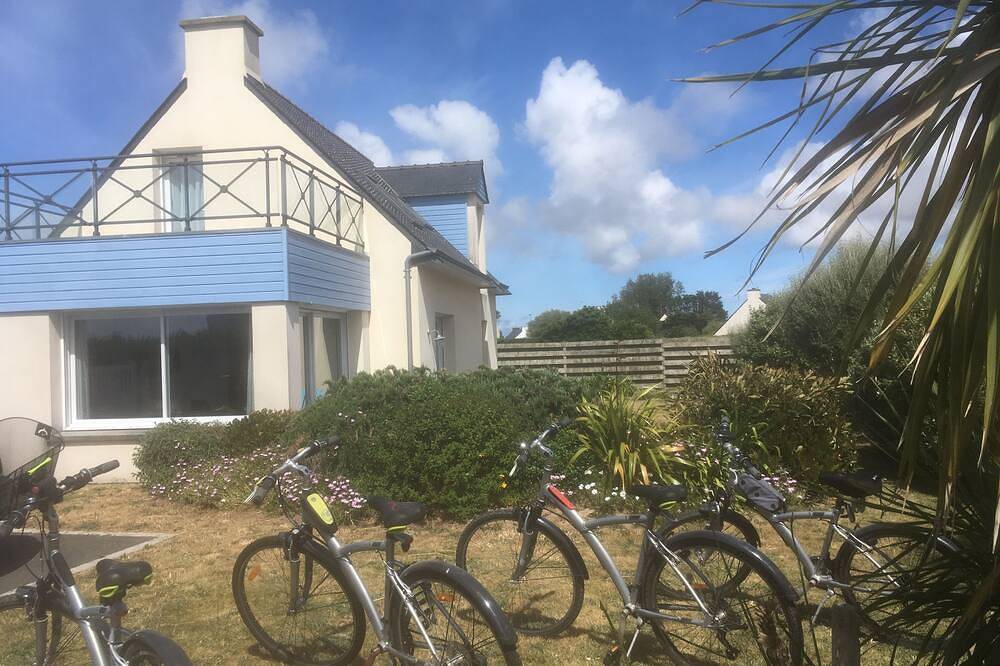 Maison  a 500 m de la plage du dossen  santec in Le Dossen, Santec