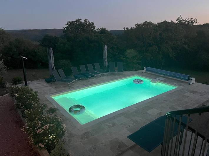Location de vacances pour 8 personnes, avec piscine ainsi que jardin et vue à Cajarc - 4
