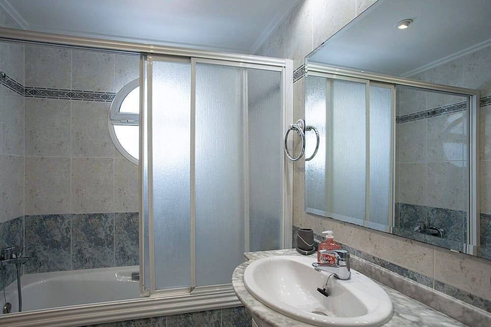 Gemütliches Haus, direkt am Strand und am Golfplatz in ruhiger Urbanisation in Oliva, Costa Blanca