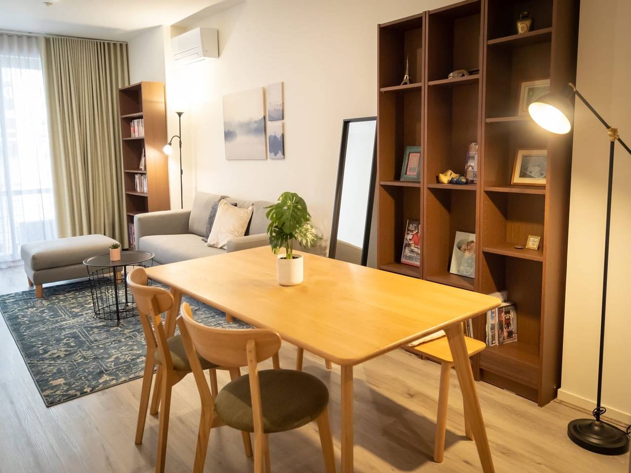 Entire apartment, Convenient 2-Bed Apartment in Melbourne's Heart in Melbourne, Victoria
