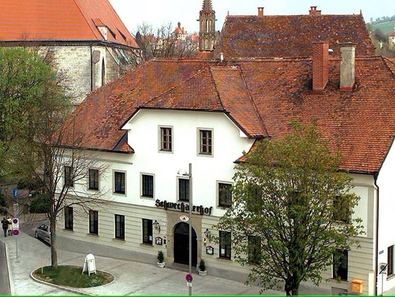 Schwechaterhof - Zweibettzimmer, Dusche oder Bad, Wc, 1 Schlafraum in Steyr, Steyr-Kirchdorf
