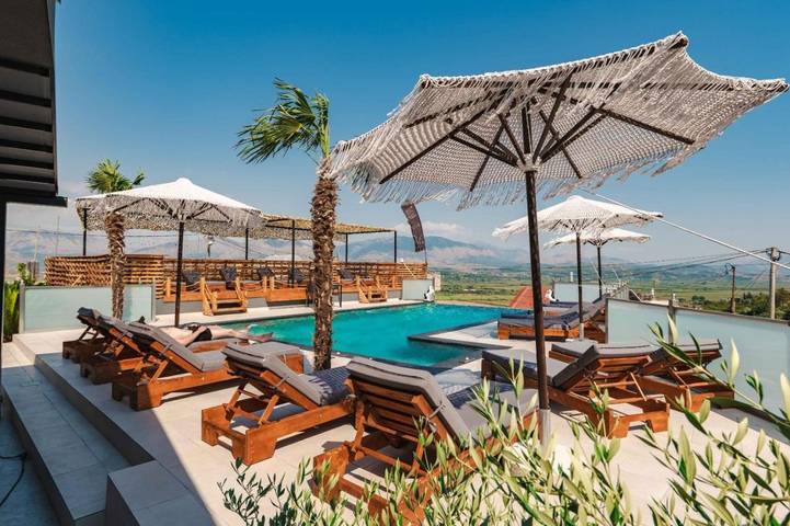 Chambre d’hôte pour 2 personnes, avec piscine ainsi que vue et jardin à Saranda - 3