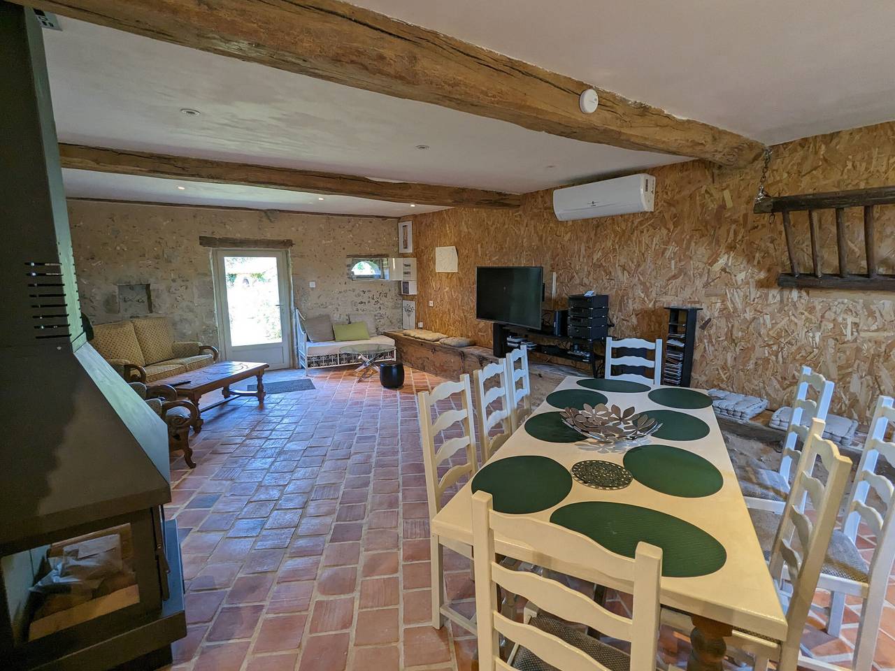 Charmant gîte jardin fleuri - 7 pers. in Courtemaux, Région de Montargis