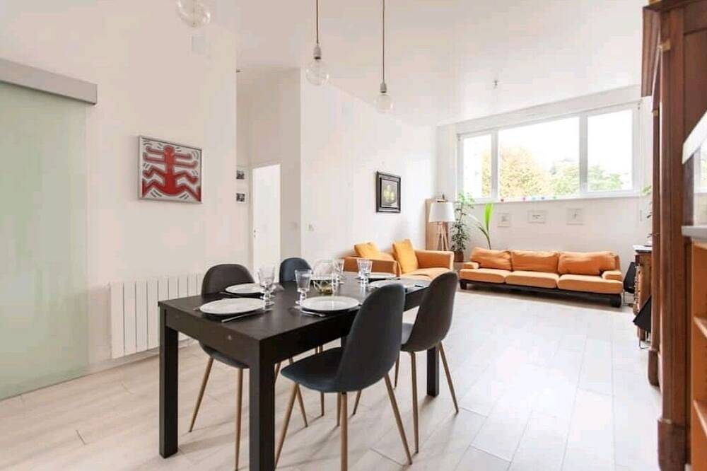 Ganze Wohnung, Cozy 3-Bedroom Orangerie Apartment, 5 Minutes from Orangerie Park in Straßburg, Region Straßburg