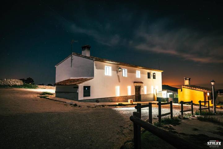 Casa rural para 34 personas, con jardín y vistas en Corredor De Almansa