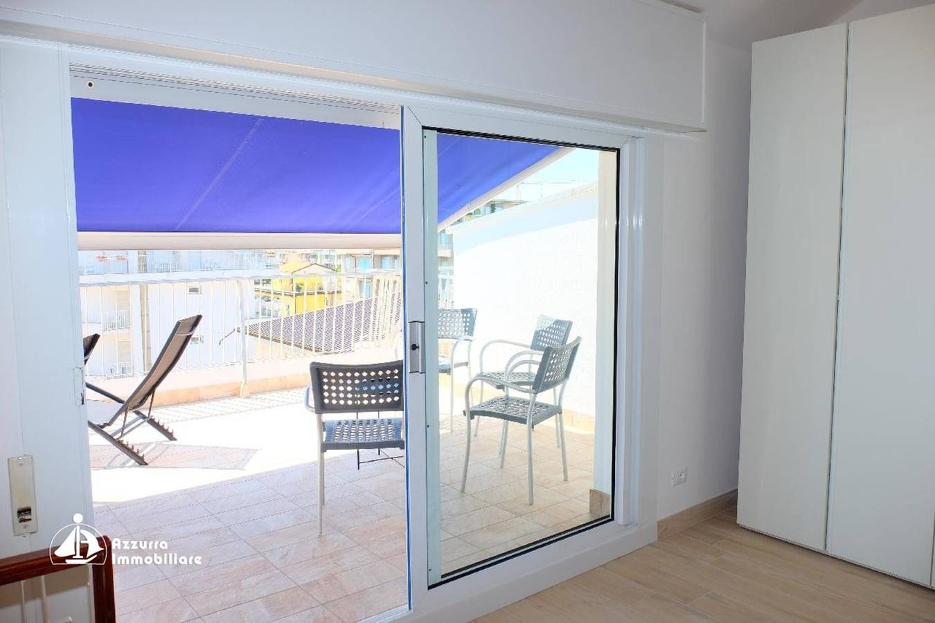 Ganze Wohnung, Ferienwohnung 'Condominio Carducci 405' mit Meerblick und privaten Terrassen in Lido di Jesolo, Jesolo