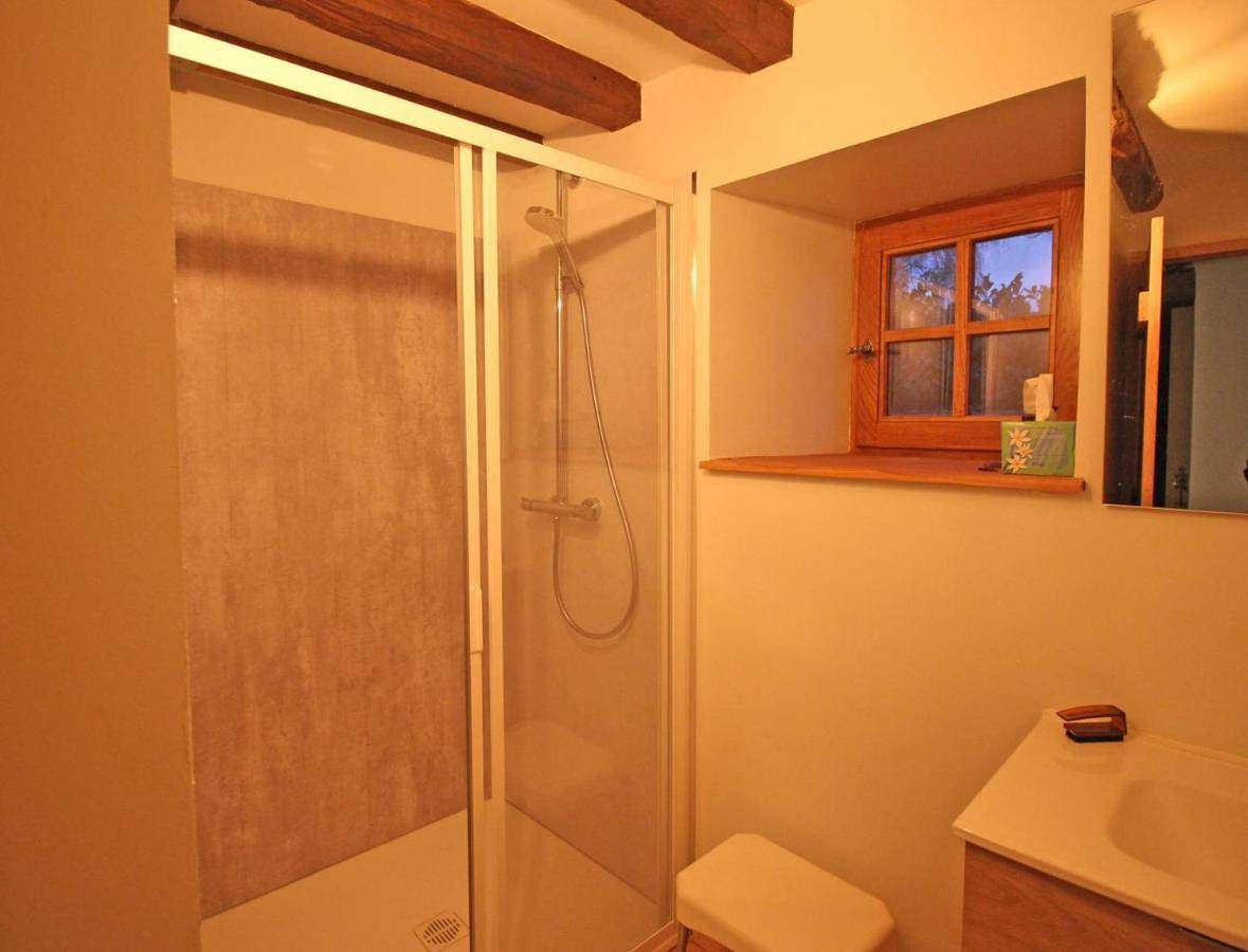 Four-Bedroom Home in La Geneytouse, Région de Limoges