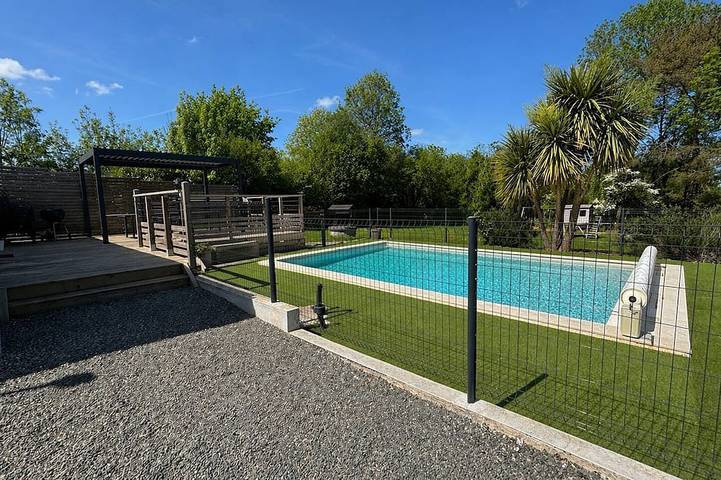 Location de vacances pour 14 personnes, avec piscine dans Moncoutant-sur-Sèvre