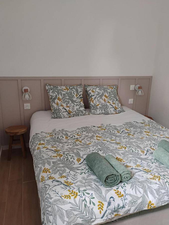 Location de vacances pour 4 personnes, avec Terrasse ainsi que Jardin et Vue à Saint-Seine-en-Bâche