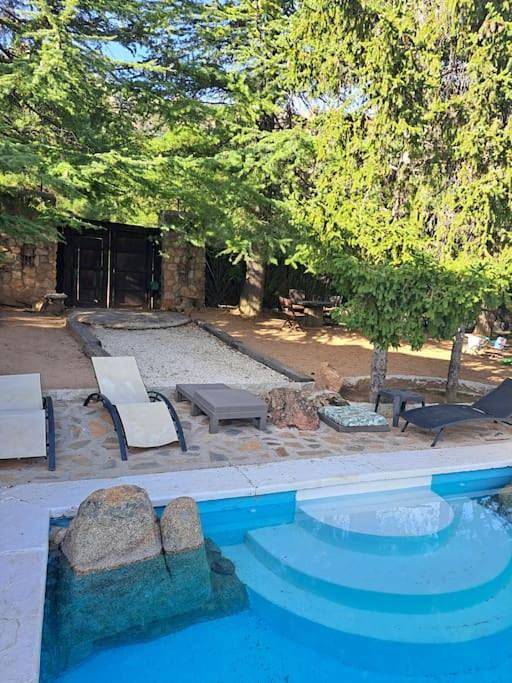 Casa rural para 20 personas, con Terraza y Jardín además de Piscina y Vistas en Colmenar Viejo - 4