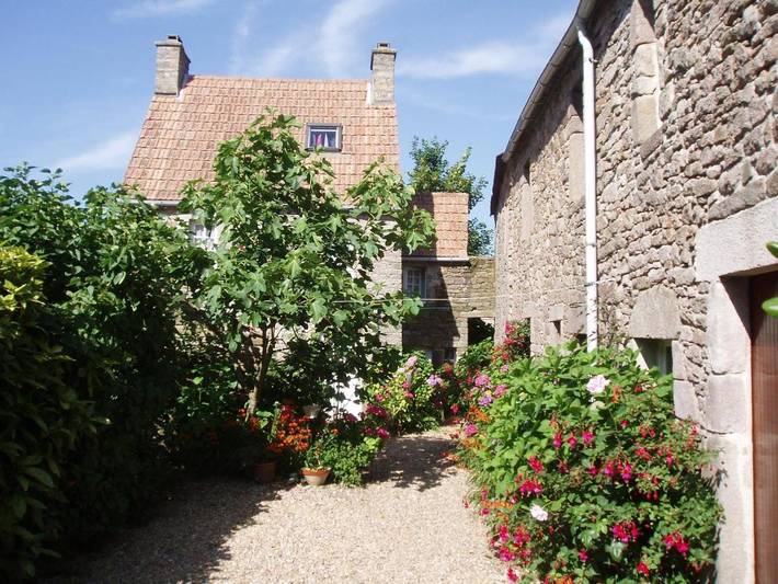 Location de vacances pour 3 personnes, avec terrasse et jardin dans Port Du Hable Omonville La Rogue - 3