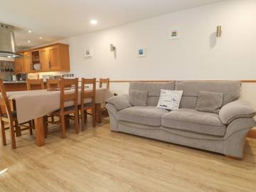 Holiday Home for 5 People in Cornwall, Photo 2