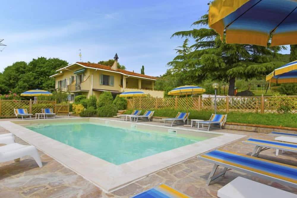 Agriturismo per 4 Persone in Montaione, Firenze e dintorni