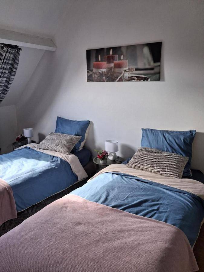 Gîte pour 3 personnes, avec terrasse à Dreux